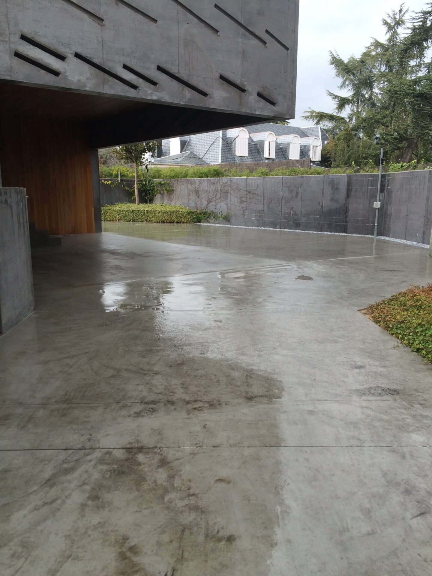 Proyecto exterior: suelo exterior de microcemento (1)