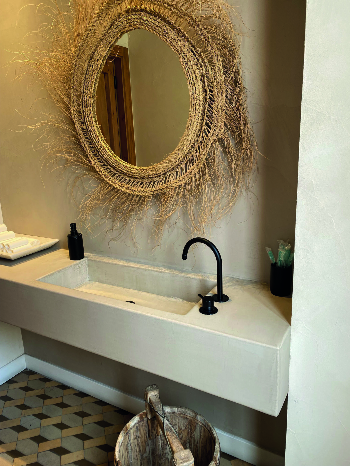 Proyecto interior: encimera de baño o lavabo de microcemento (4)