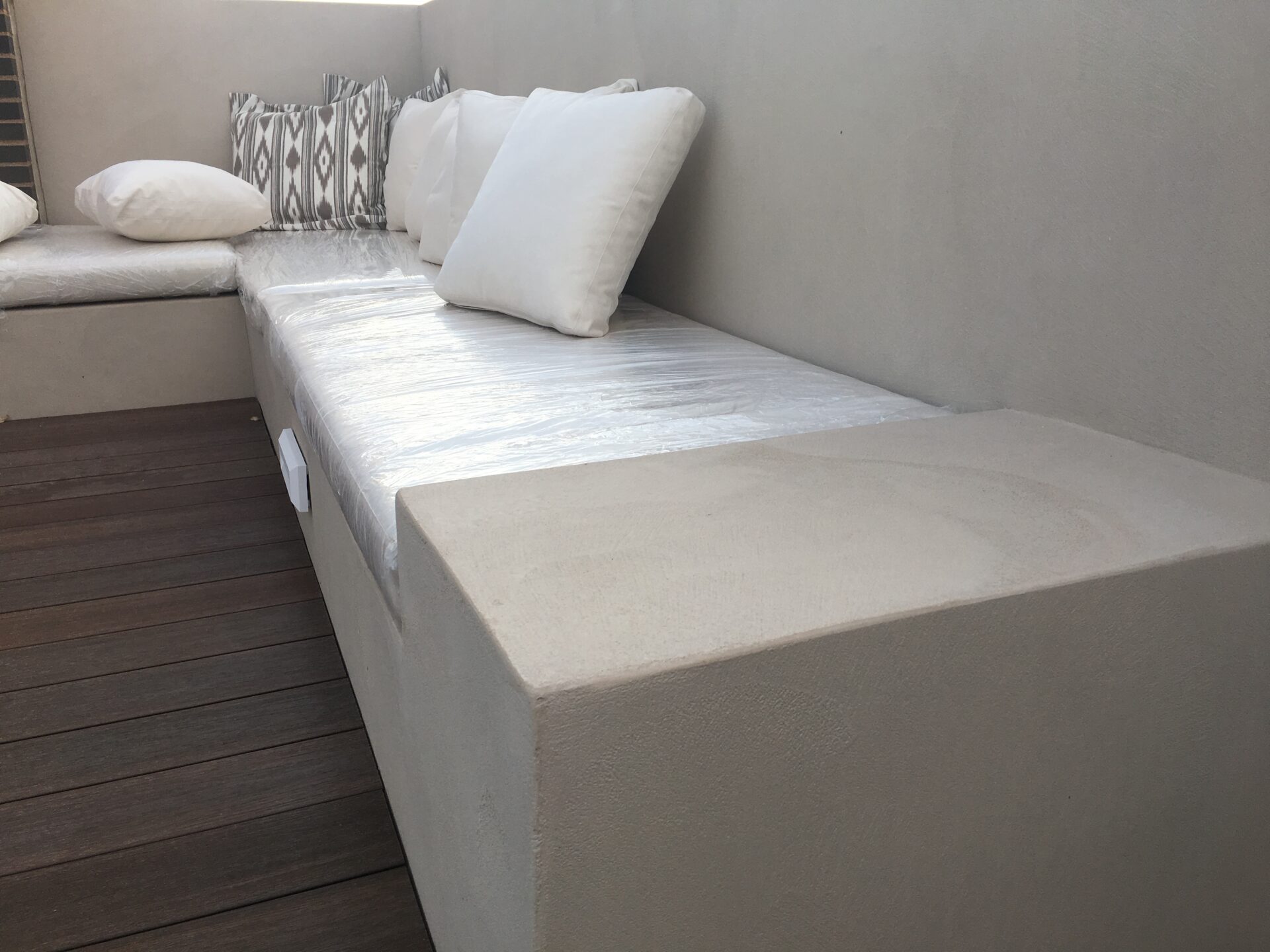 Proyecto exterior: pared exterior de microcemento (4)