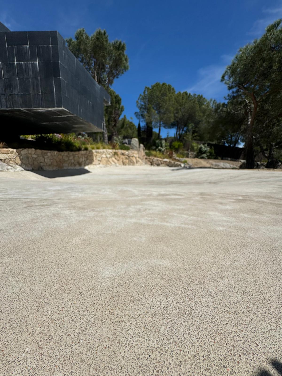 Proyecto exterior: piscina de microcemento (8)