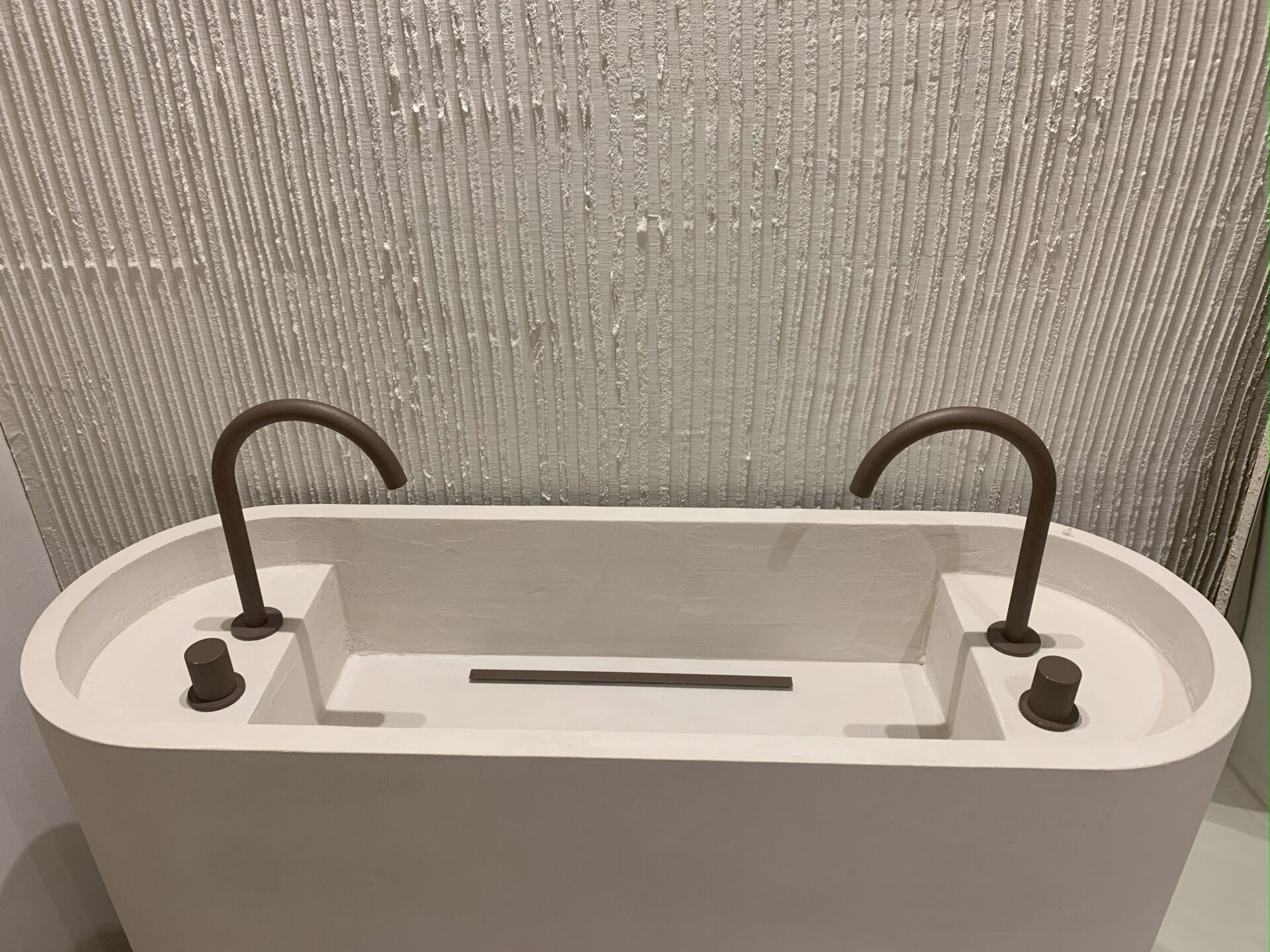 Proyecto interior: encimera de baño o lavabo de microcemento (10)