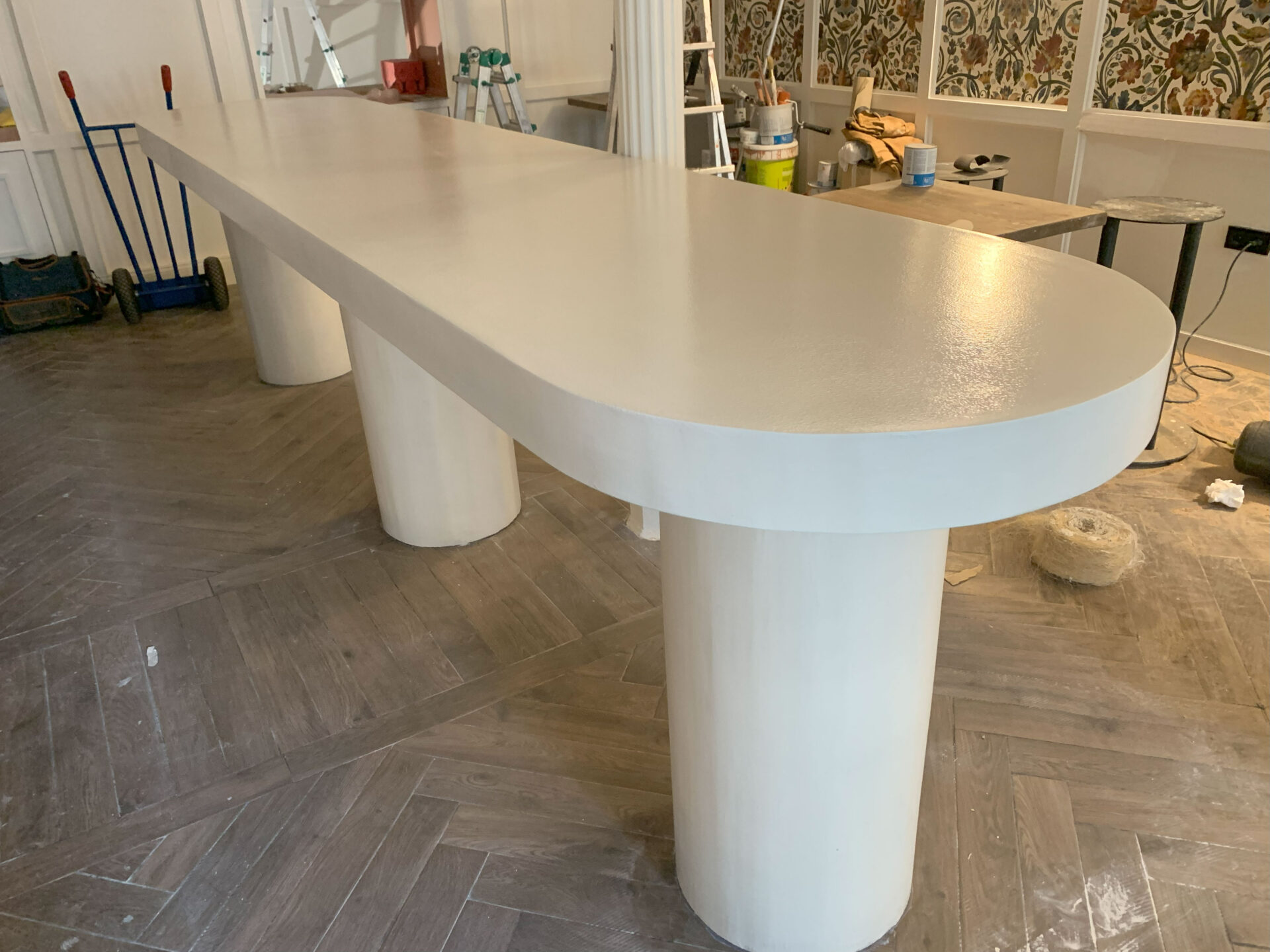 Proyecto interior: mobiliario de microcemento (11)
