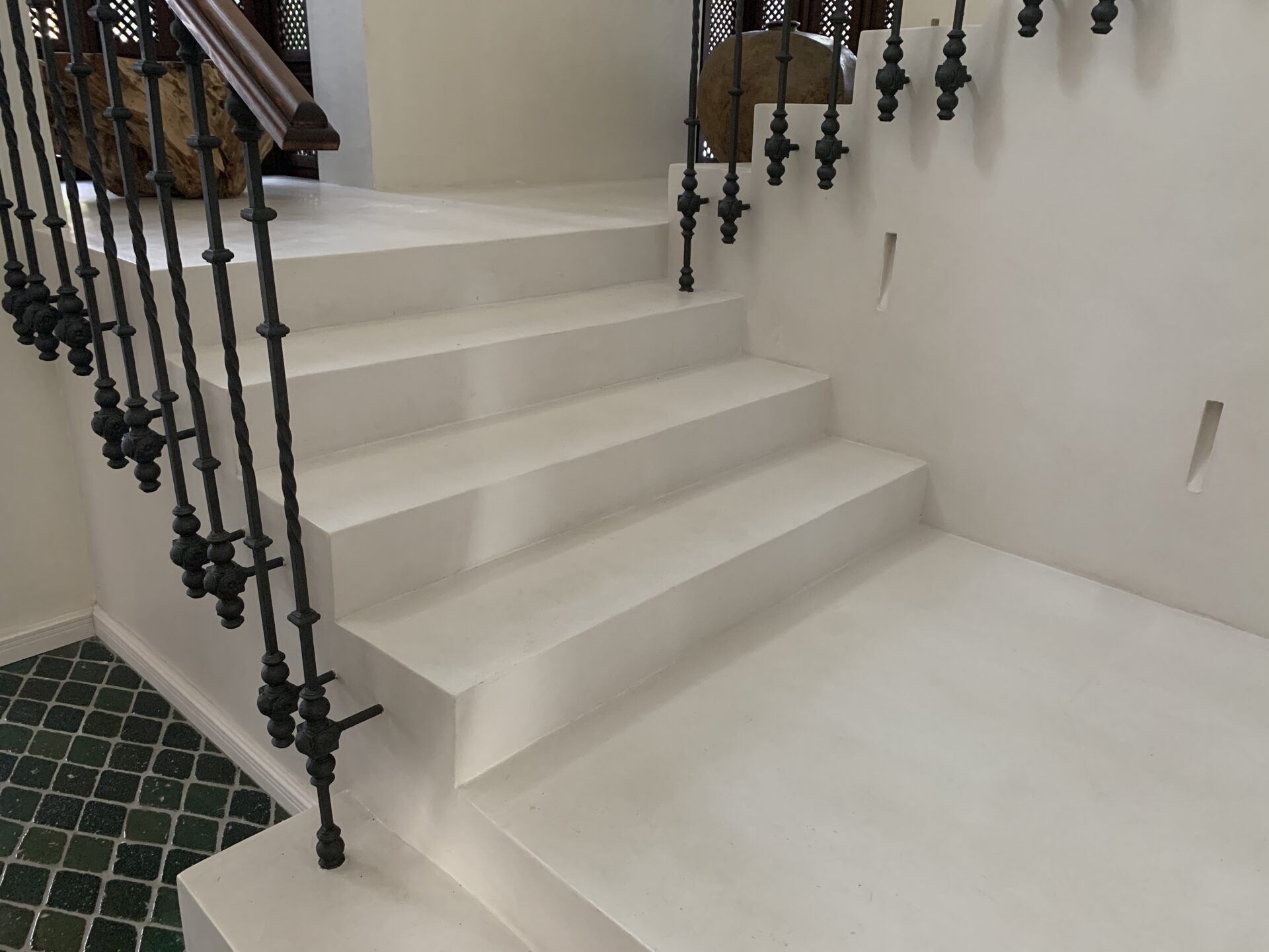 Proyecto interior: paredes y suelos de microcemento (7)