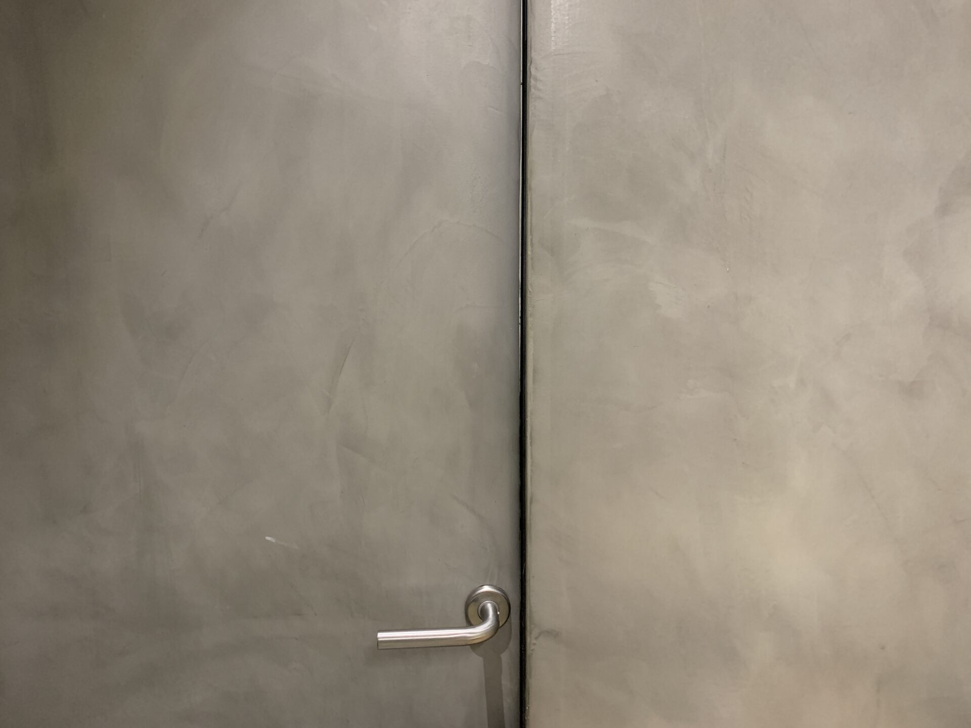 Proyecto interior: paredes y suelos de microcemento (9)