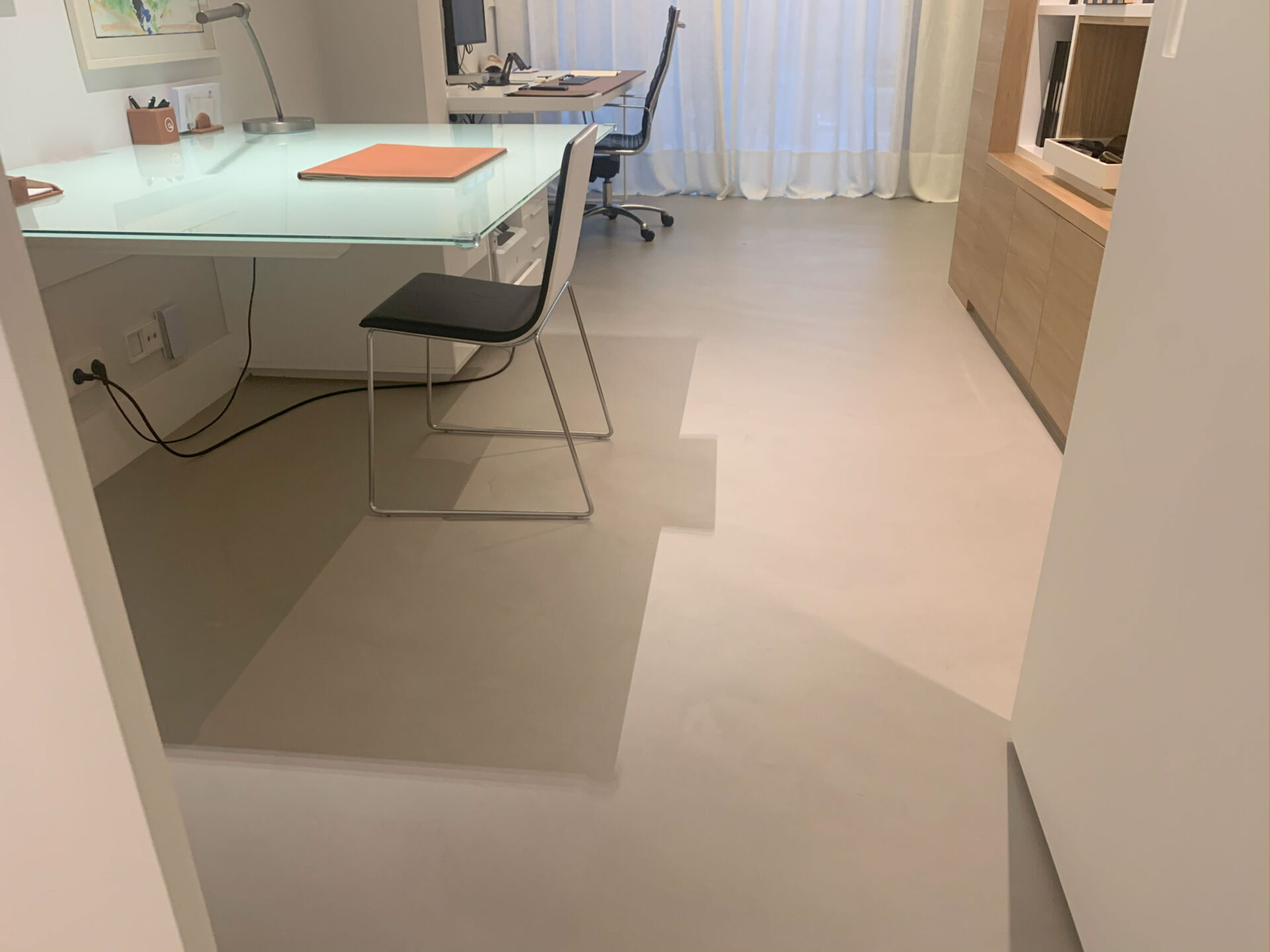 Proyecto interior: paredes y suelos de microcemento (19)