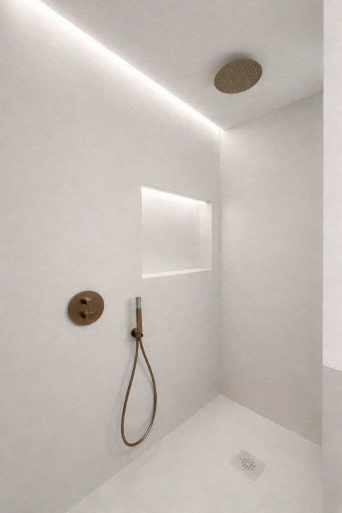 Ducha de microcemento en color Bone