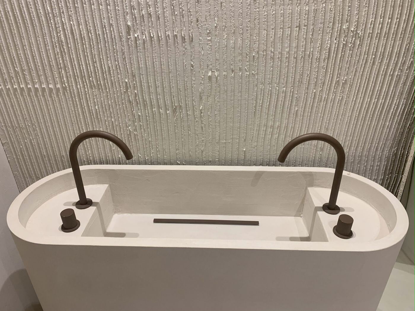 Bañera exenta con microcemento